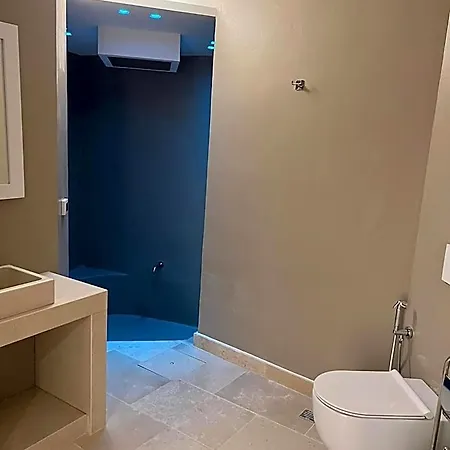 מלון Monun Hotel&spa גרוטליה