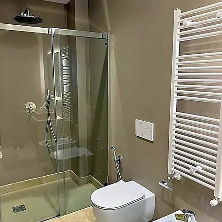 Monun Hotel&spa 4* גרוטליה